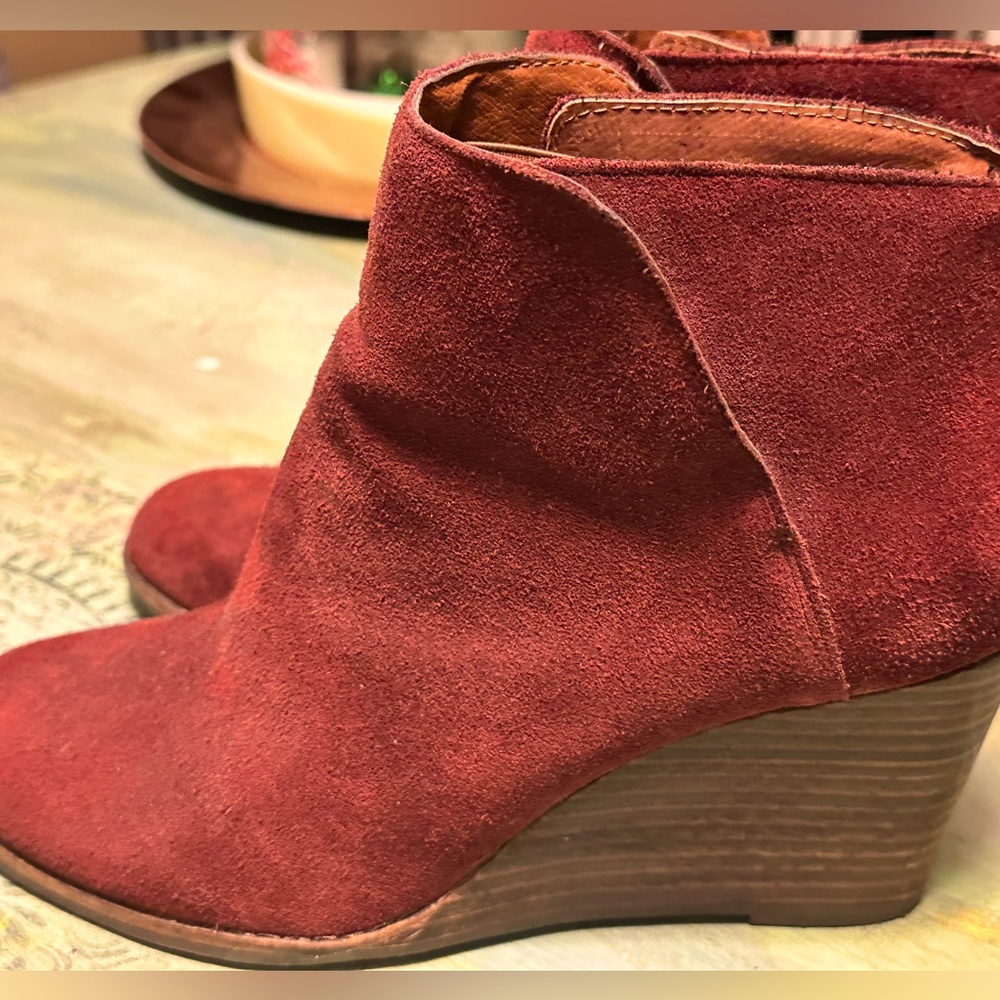Lucky Brand Burgundy Suede Booties